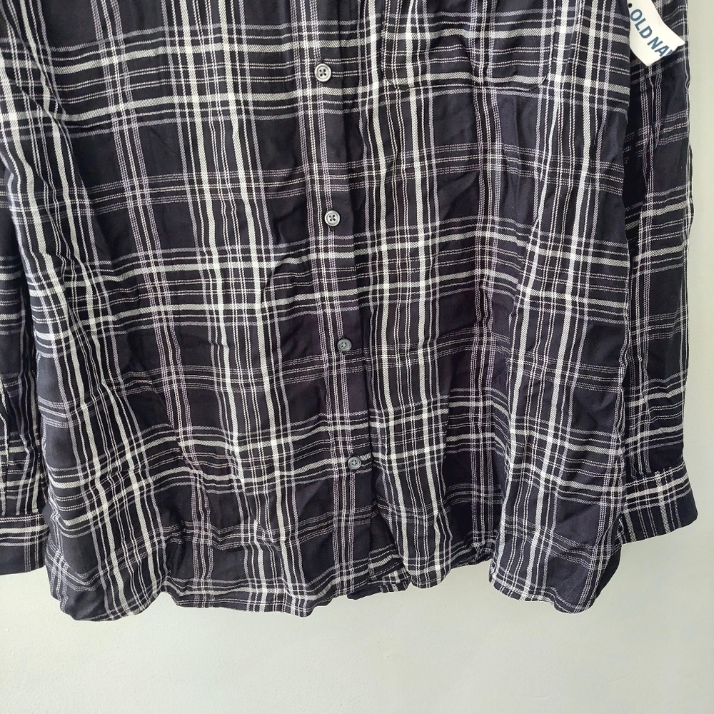 Old Navy Button-up shirt Large black white plaid long sleeve collared - Picture 6 of 8